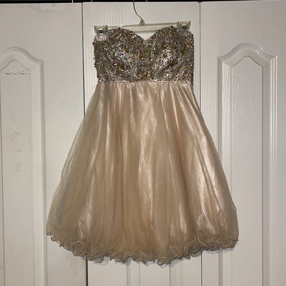Nude/Gold Quinceanera Dama Dress with Cardigan - Picture 1 of 5